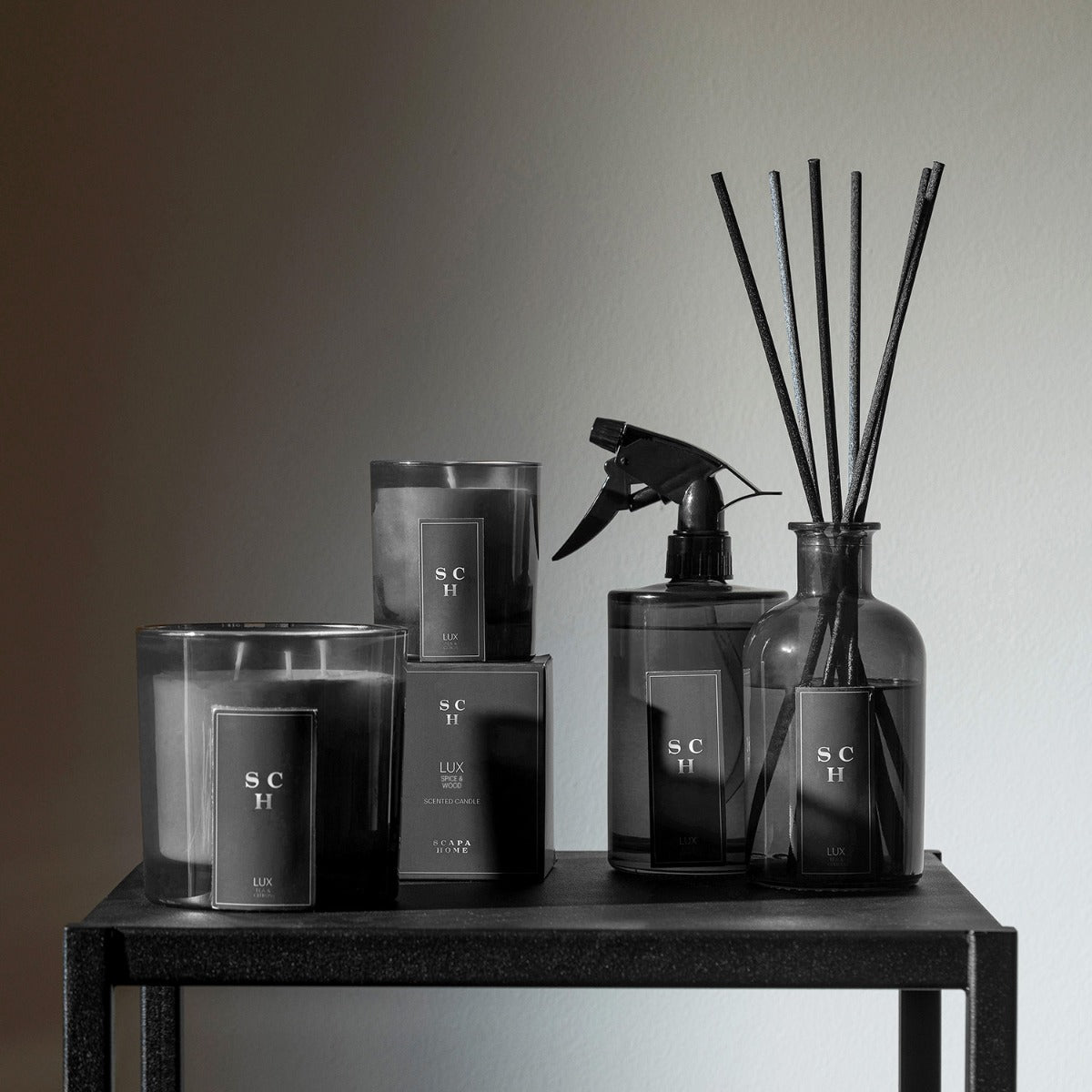 Roomspray 500ml glass - Spice & Wood - Scapa Home LUX